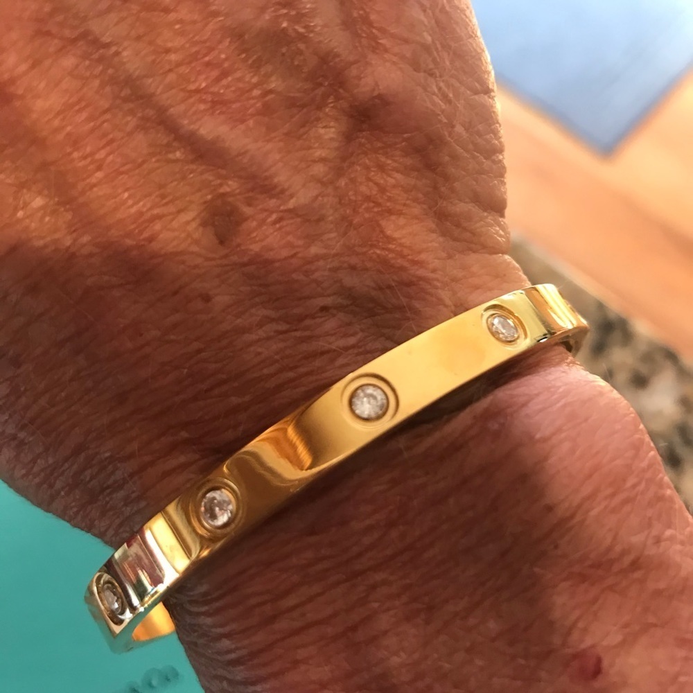💍Stainless Steel “Love” Bangle